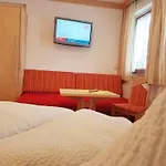 Gaestehaus Dorfbaeckerei בית הארחה
